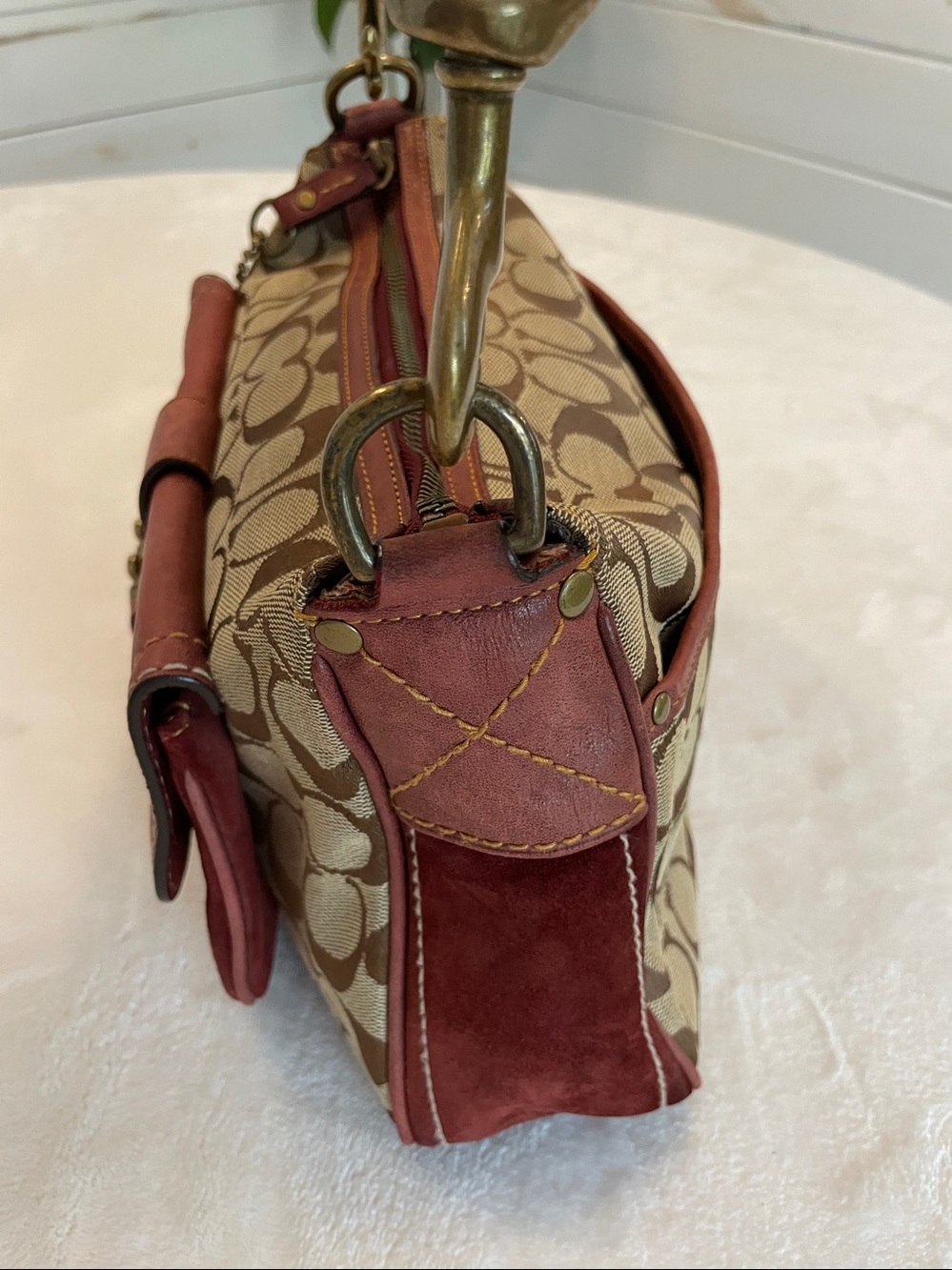 Coach Special Edition Fall 2004 Monogram Shoulder Style #7063 Burgundy Suede - Picture 9 of 17